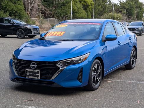 Used 2024 Nissan Sentra SV FWD image 2