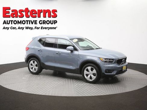Used 2021 Volvo XC40 T4 Momentum FWD image 47