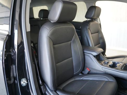 Used 2023 GMC Acadia SLT image 30