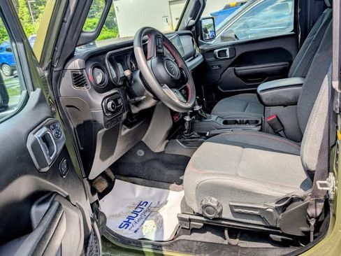 Used 2024 Jeep Wrangler Rubicon AWD/4WD image 6