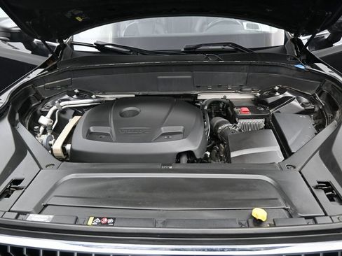 Used 2020 Volvo XC90 T5 Momentum image 39