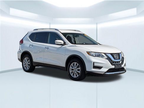 Used 2017 Nissan Rogue SV AWD/4WD image 10