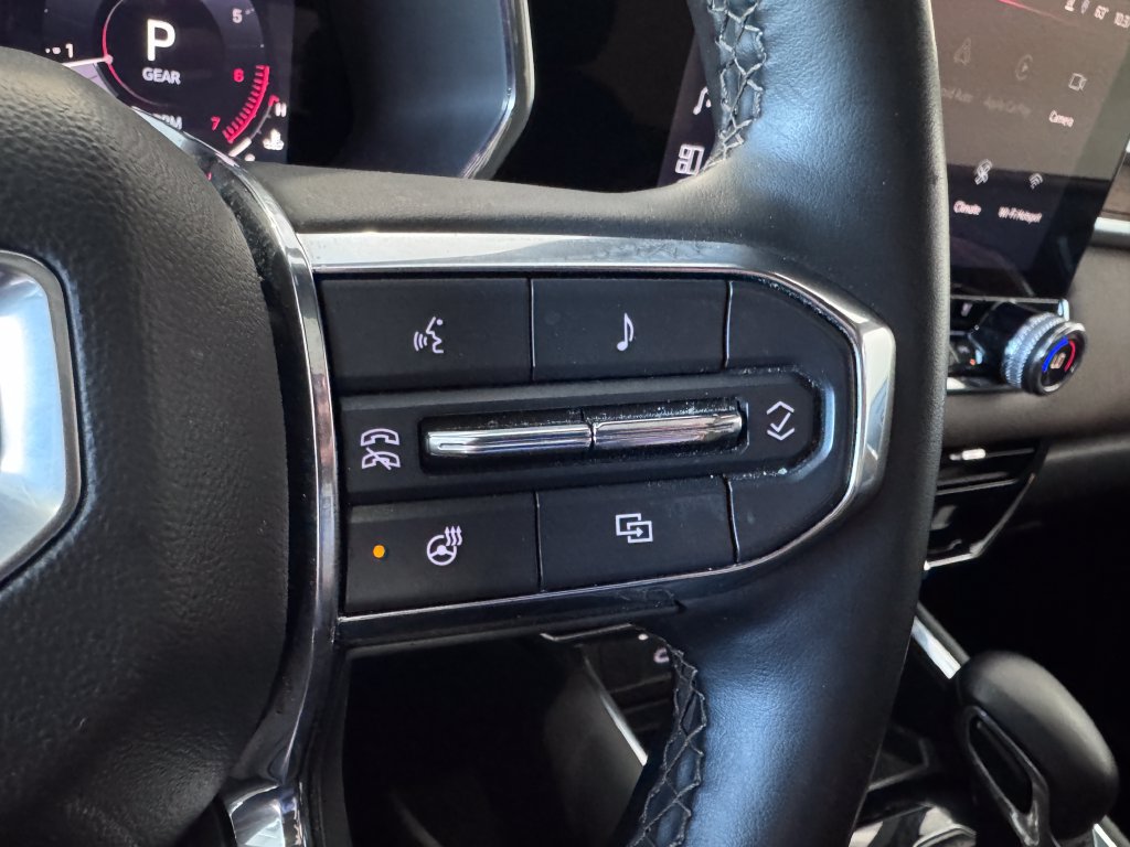 Certified 2025 GMC Canyon Denali AWD/4WD image 16