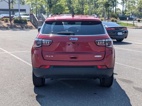 Used 2024 Jeep Compass Latitude AWD/4WD image 4