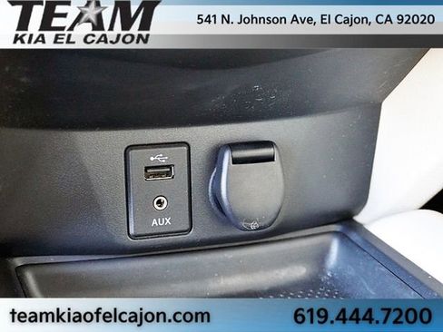 Used 2016 Nissan Rogue SL image 28