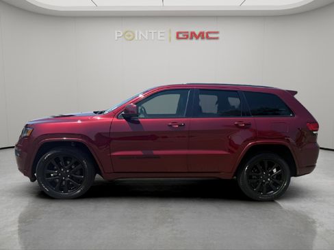Used 2021 Jeep Grand Cherokee Laredo X AWD/4WD image 6