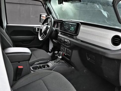 Used 2024 Jeep Wrangler Unlimited Sport AWD/4WD image 13