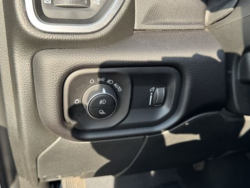 Certified 2025 RAM 2500 Big Horn AWD/4WD image 34