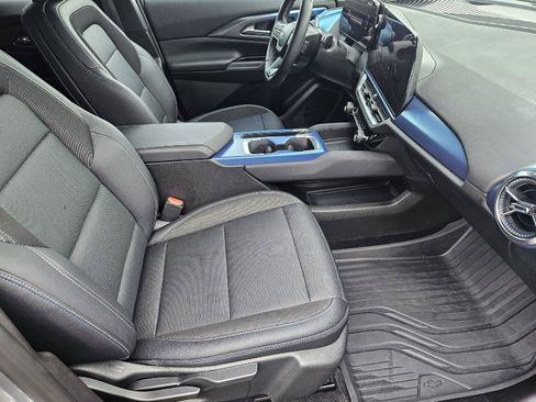 Used 2025 Chevrolet Equinox EV LT w/ Convenience Package FWD image 21