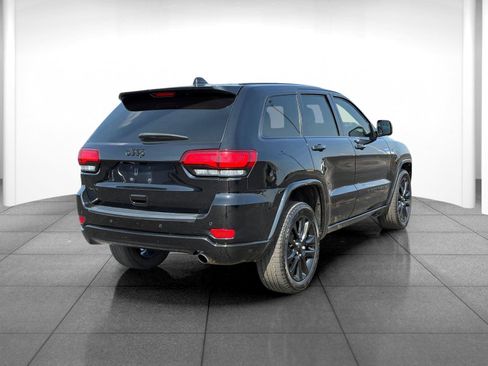 Used 2022 Jeep Grand Cherokee Laredo X image 7