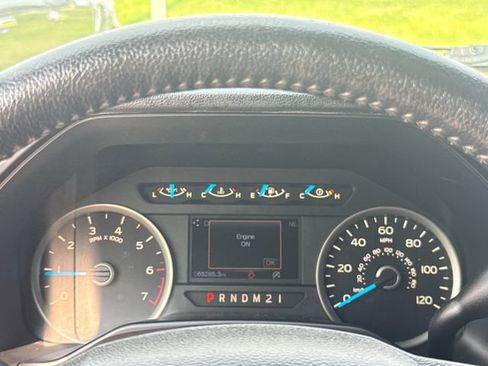 Used 2015 Ford F150 XLT w/ Equipment Group 302A Luxury RWD image 17
