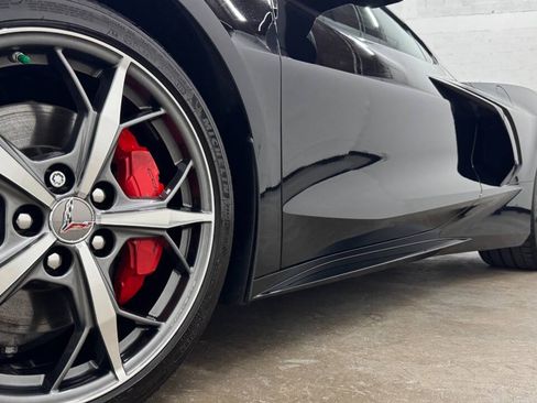 Used 2020 Chevrolet Corvette Stingray Coupe w/ Z51 Performance Package RWD image 20