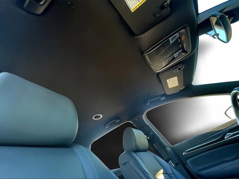 Used 2023 Buick Enclave Essence w/ Sport Touring Edition image 22