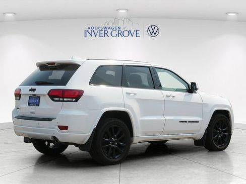Used 2019 Jeep Grand Cherokee Altitude AWD/4WD image 7