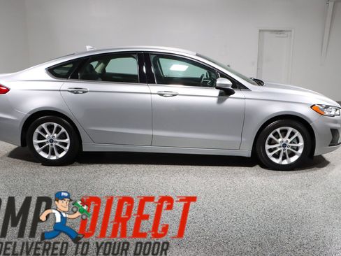 Used 2020 Ford Fusion SE image 6