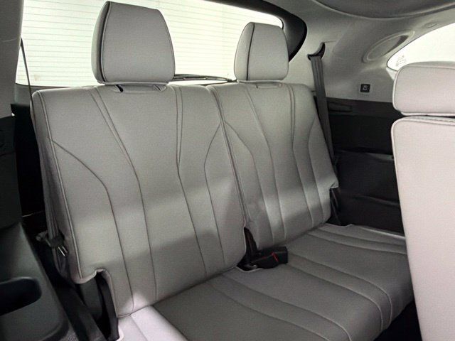 Certified 2026 Acura MDX w/ Advance Package AWD/4WD image 26
