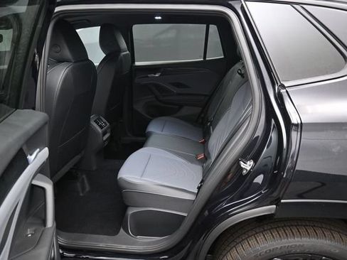 New 2026 Volkswagen Tiguan SE R-Line AWD/4WD image 11