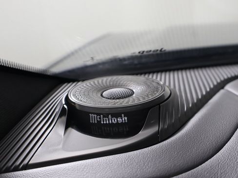 Used 2022 Jeep Grand Cherokee Overland w/ Luxury Tech Group IV image 39