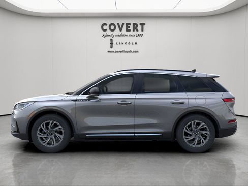 New 2026 Lincoln Corsair Premiere image 3