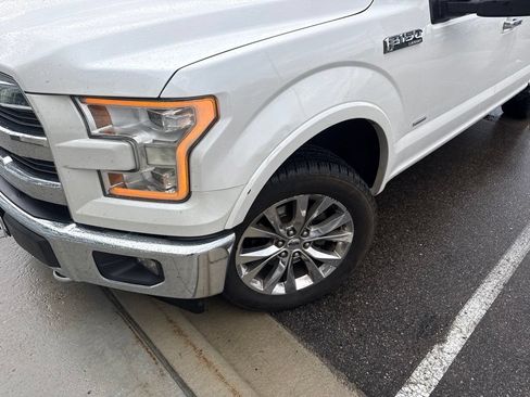 Used 2017 Ford F150 Lariat w/ Equipment Group 502A Luxury AWD/4WD image 15