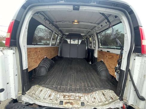 Used 2009 Chevrolet Express 1500 w/ Power Package image 14