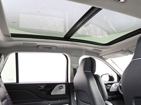 New 2026 Lincoln Aviator Reserve image 17
