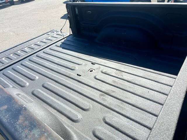 Used 2018 RAM 2500 Big Horn w/ Sport Appearance Group AWD/4WD image 23