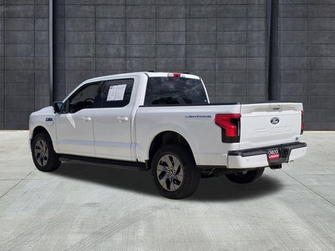 Used 2025 Ford F150 Lightning Flash AWD/4WD image 3