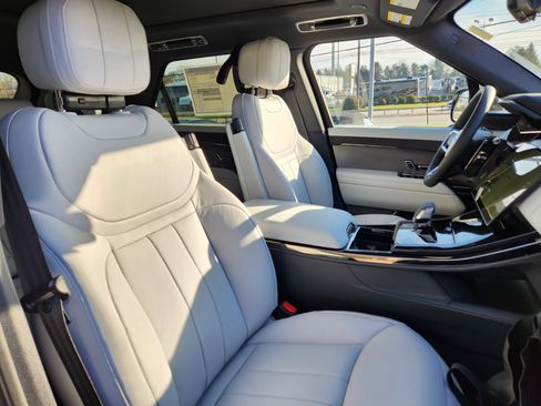 New 2026 Land Rover Range Rover Sport SE AWD/4WD image 27