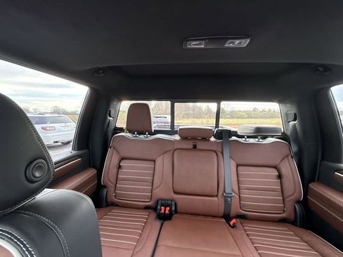 Certified 2025 GMC Sierra 2500 Denali Ultimate w/ Max Trailering Package image 28