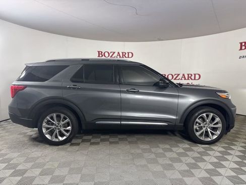 Certified 2023 Ford Explorer Platinum w/ Technology Package image 9