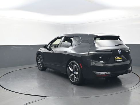 Used 2024 BMW iX xDrive50 w/ Premium Package AWD/4WD image 10