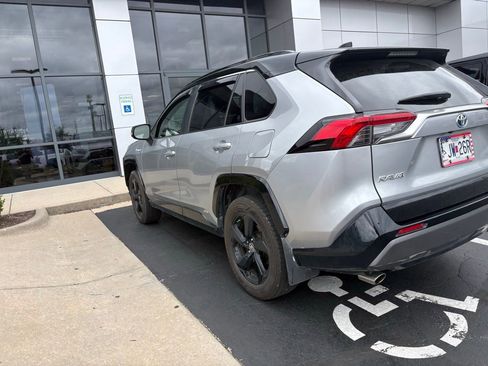 Used 2019 Toyota RAV4 XSE AWD/4WD image 5