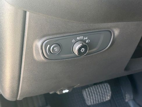 Used 2024 Chevrolet Equinox RS image 37