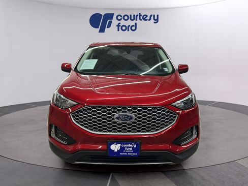 Certified 2024 Ford Edge SEL w/ Convenience Package AWD/4WD image 3