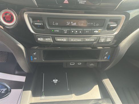 Used 2025 Honda Ridgeline Black Edition image 20