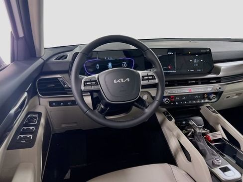 New 2025 Kia Telluride S image 24