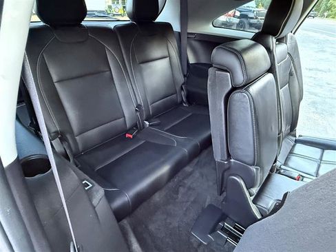 Used 2017 Acura MDX SH-AWD image 24