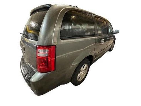 Used 2010 Dodge Grand Caravan SE FWD image 5