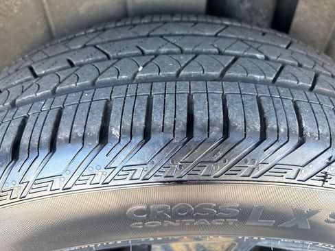 Used 2024 Volkswagen Atlas SE w/ Black Wheel Package FWD image 43