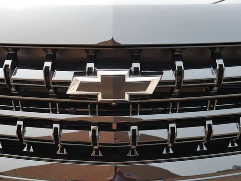New 2026 Chevrolet Tahoe Z71 w/ Comfort Package AWD/4WD image 4