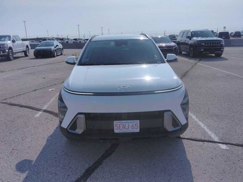 Used 2025 Hyundai Kona SEL AWD/4WD image 5