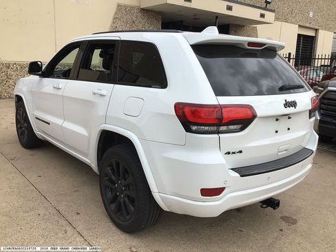 Used 2018 Jeep Grand Cherokee Altitude image 6