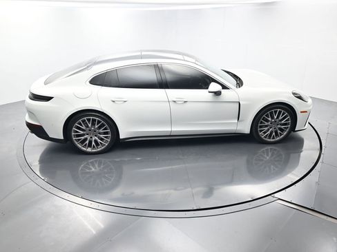 Certified 2025 Porsche Panamera image 39