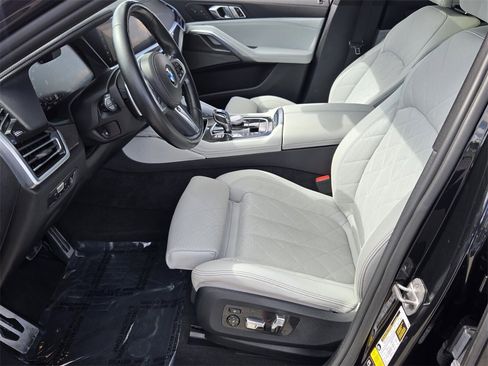 Used 2023 BMW X6 M50i w/ Executive Package image 11