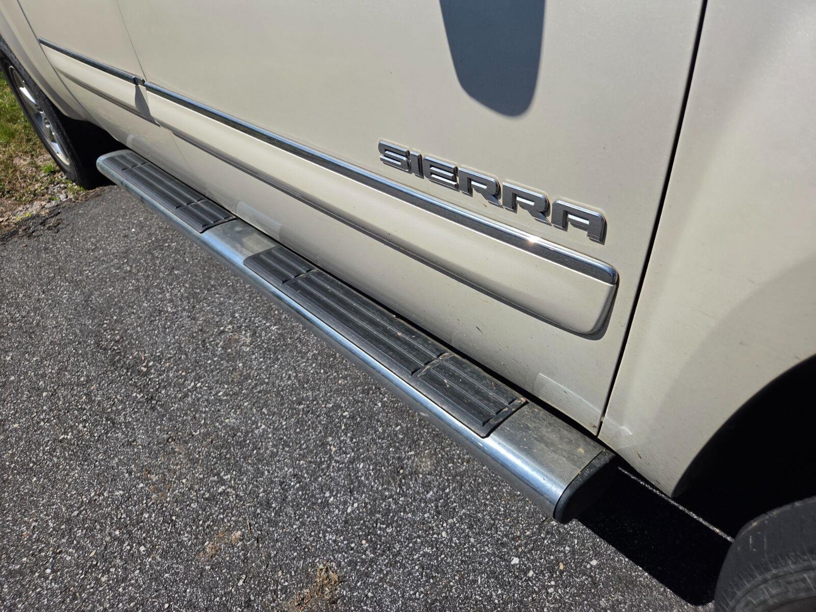 Used 2013 GMC Sierra 1500 SLE w/ Power Tech Package AWD/4WD image 5