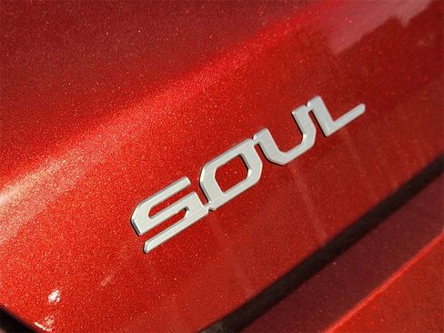New 2025 Kia Soul S image 15