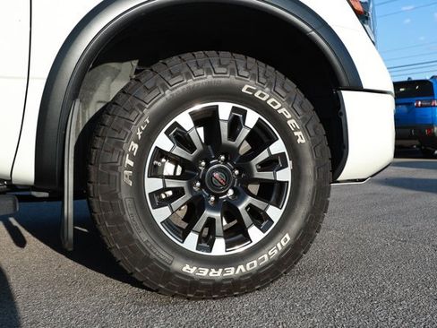 Used 2021 Nissan Titan PRO-4X w/ Pro-4x Convenience Package image 5