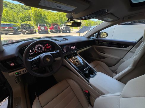 Used 2025 Porsche Panamera 4 AWD/4WD image 13
