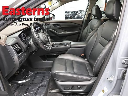 Used 2023 Nissan Rogue SL w/ SL Premium Package AWD/4WD image 14